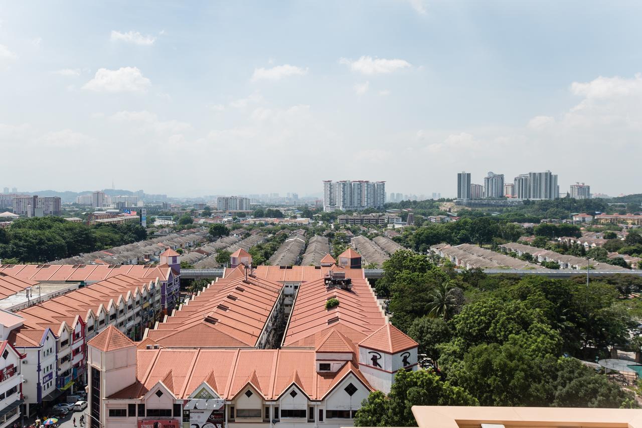 W Studio Resort Suites Petaling Dzsaja Kültér fotó