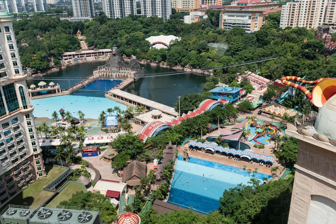 W Studio Resort Suites Petaling Dzsaja Kültér fotó